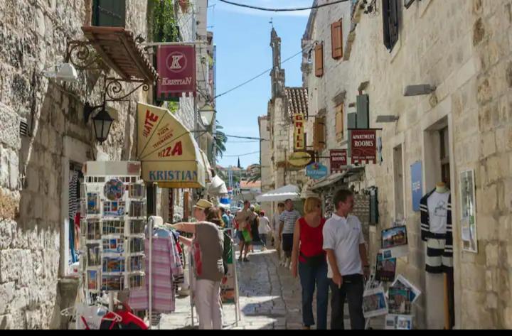Lux Trogir Lägenhet Exteriör bild