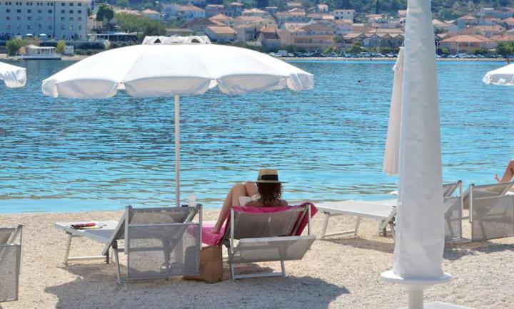 Lux Trogir Lägenhet Exteriör bild